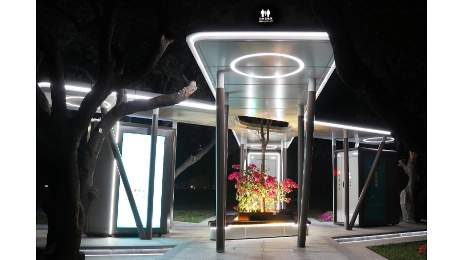 prefab public toilet unit for outdoor space