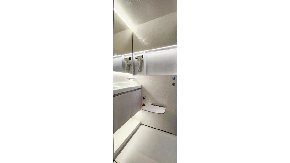 portable shower room for high-traffic facilities