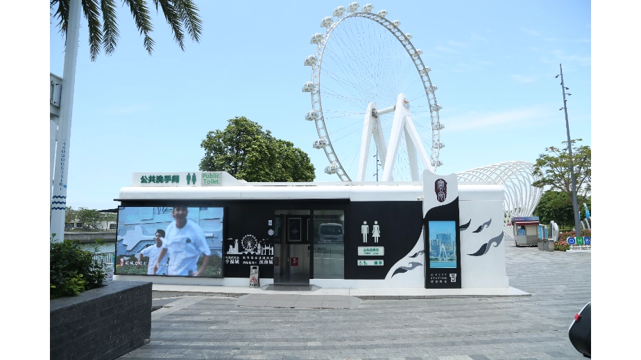 station-style mobile toilet solution for high traffic