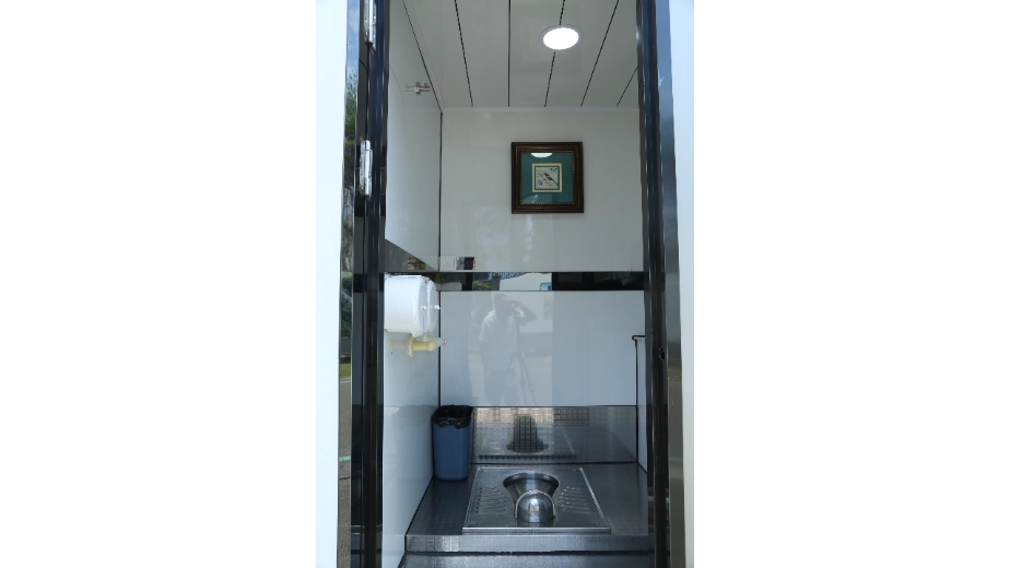 prefab public toilet building for high traffic green space